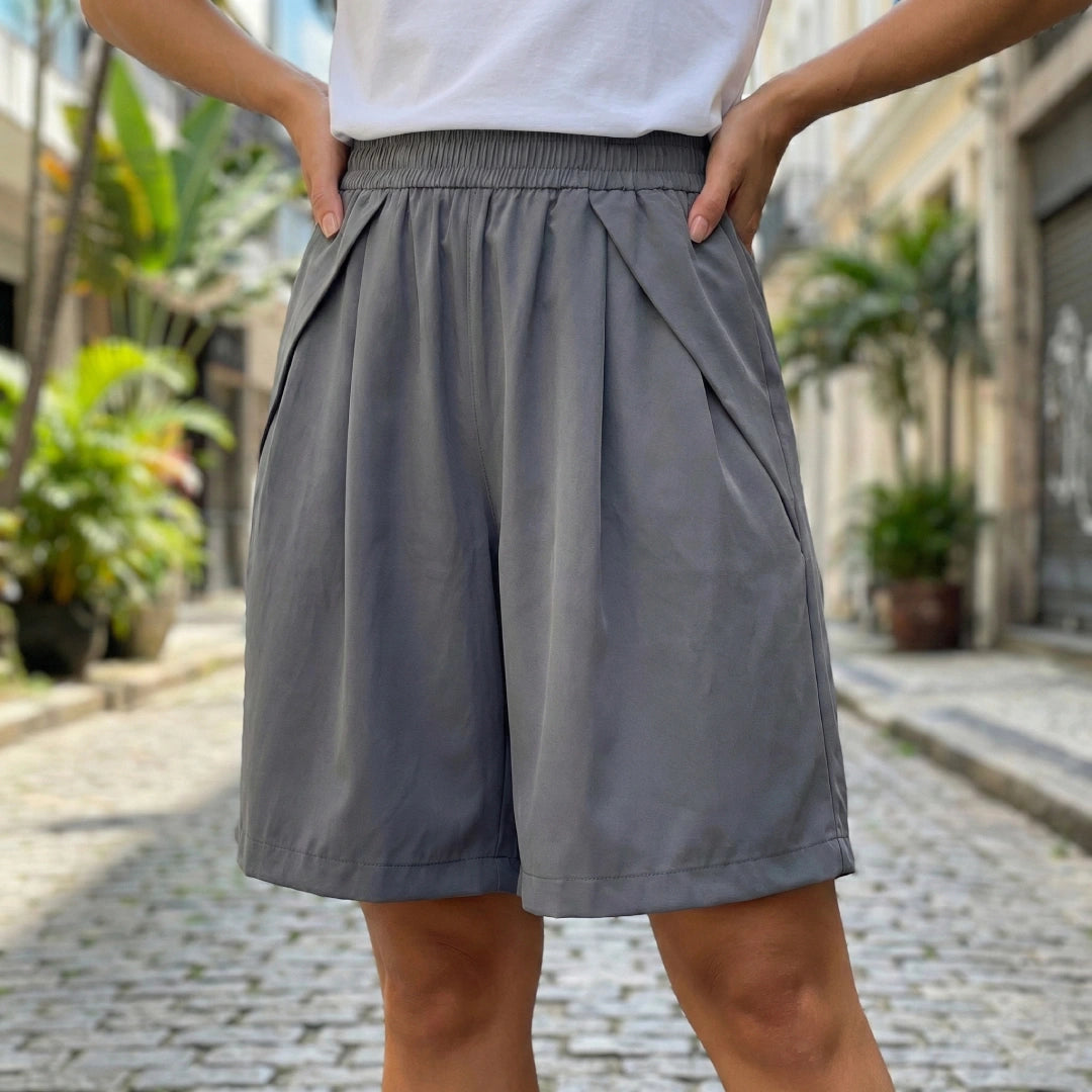 [Leve 4, Pague 2] Shorts Ayla Feminino em Poliéster e Elastano de Cintura Alta com Pregas Frontais e Cós Elástico