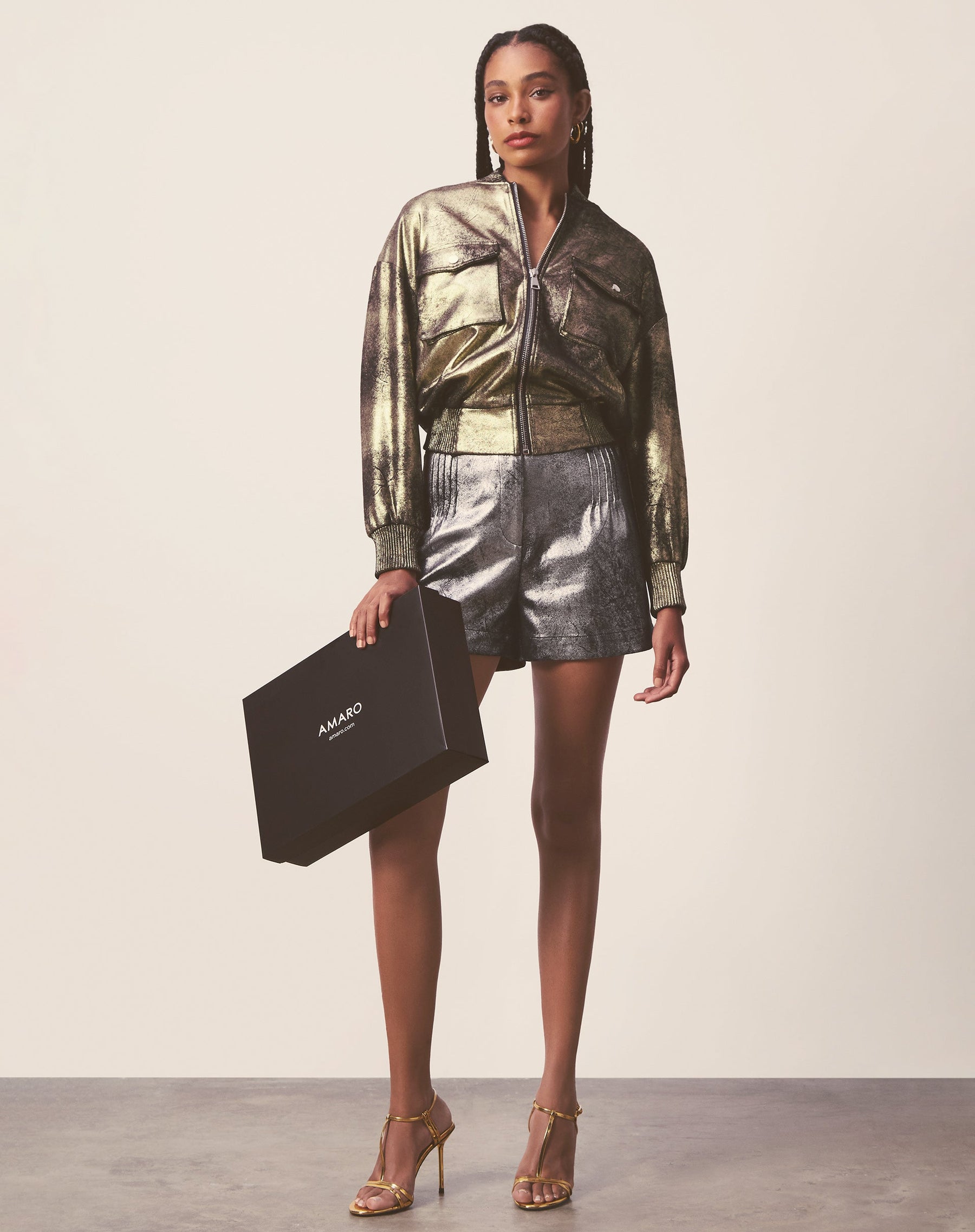 JAQUETA BOMBER METALIZADA - DOURADO