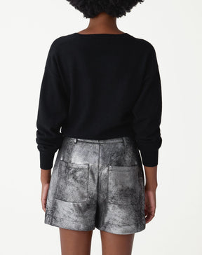 SHORTS COM PREGAS METALIZADO - PRATA