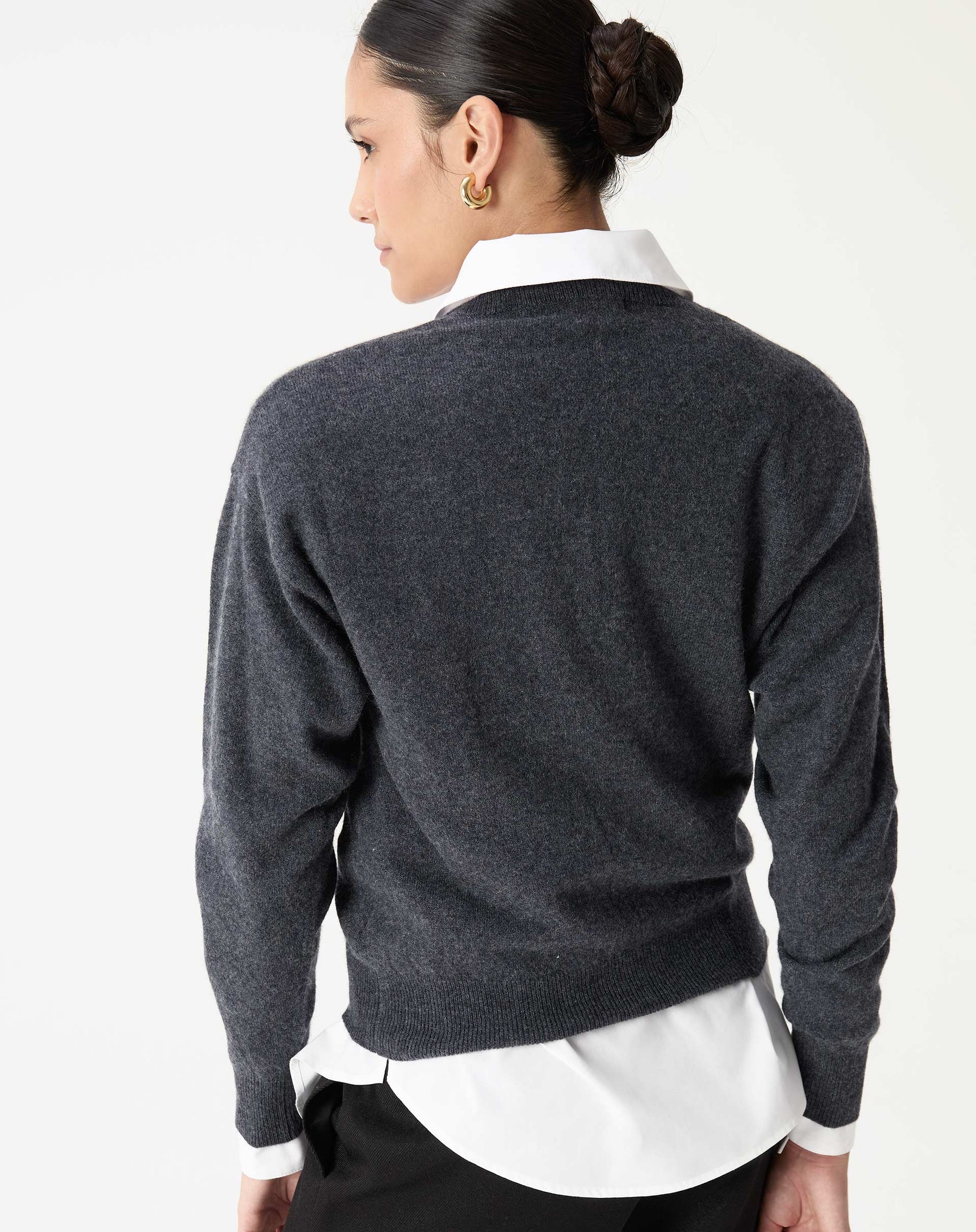 SUÉTER CASHMERE DELUXE GOLA V  - CINZA MESCLA ESCURO