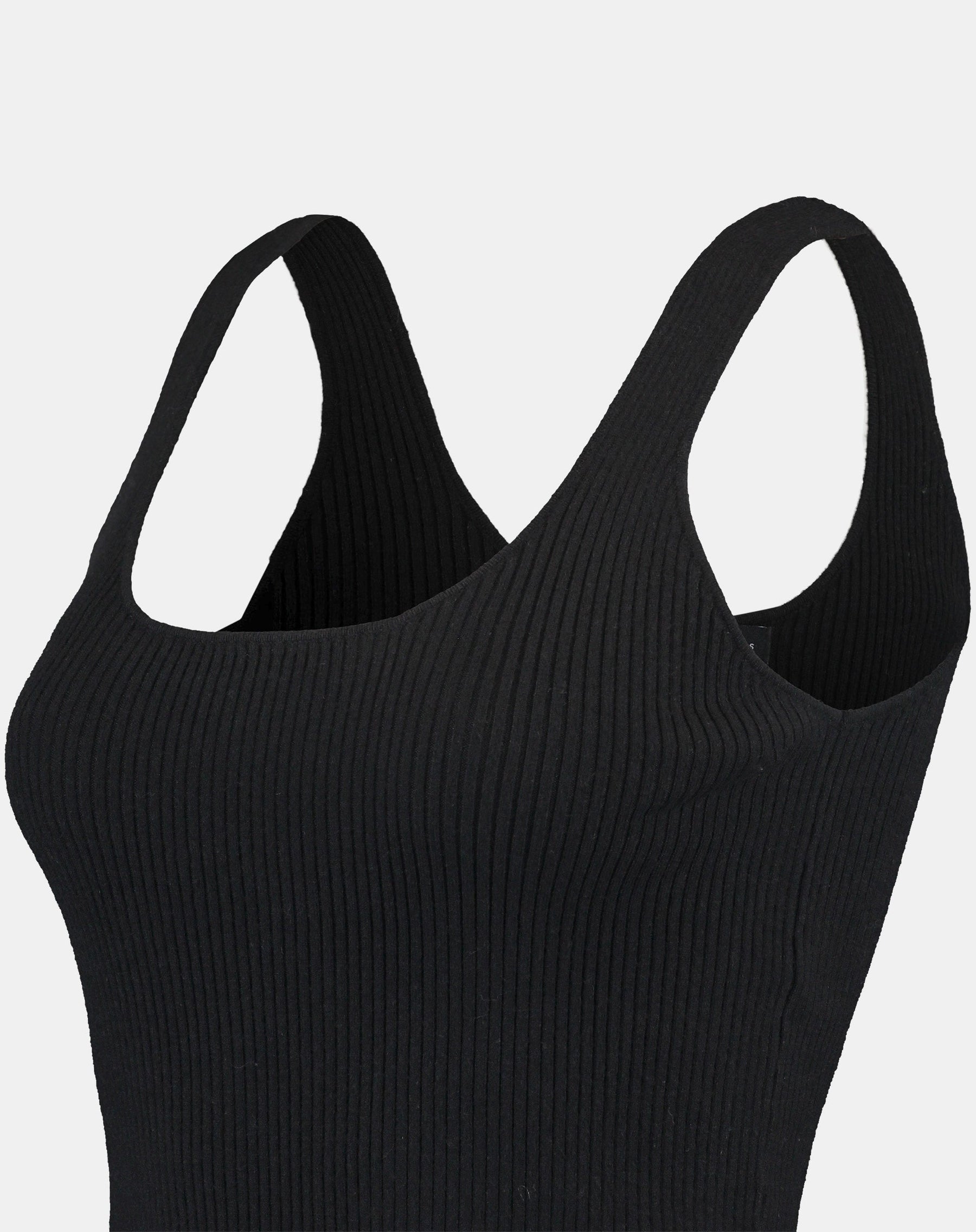 REGATA BÁSICA DECOTE U - PRETO