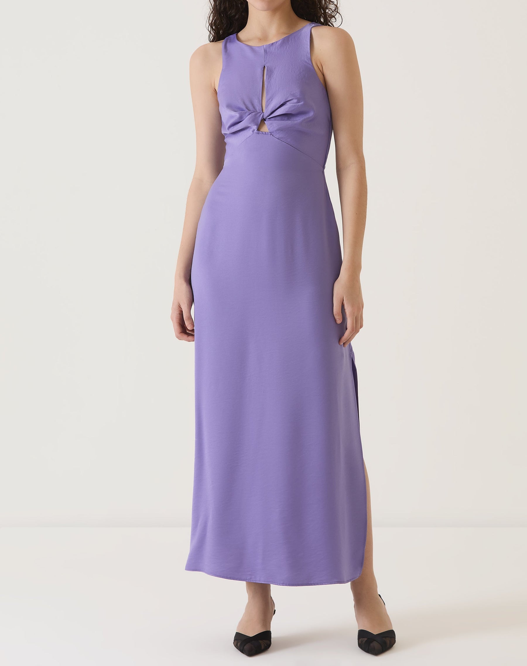 VESTIDO COM DECOTE HALTER E MOULAGE - ROXO