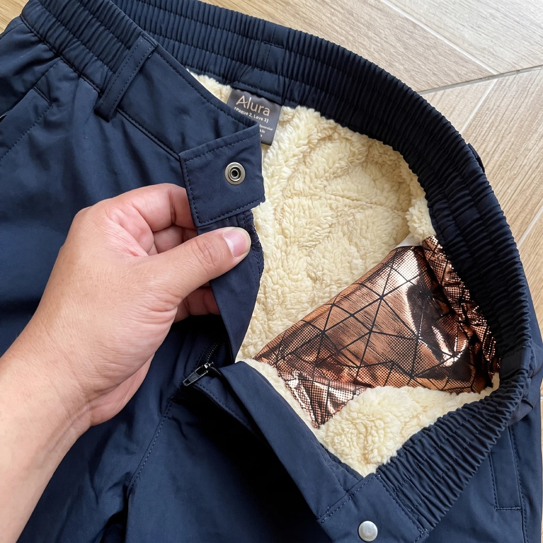 [Pague 2 e Leve 3] Calça Alura Feminina em Poliéster, Pelúcia Térmica e Elastano de Cintura Alta com Forro Acolhedor e Bolsos com Zíper