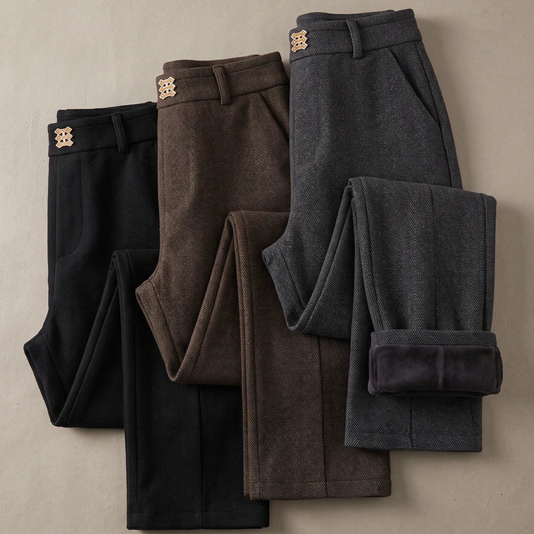 (Compre 2, Leve 3) Calça Eloá Feminina em Algodão, Poliéster e Viscose de Cintura Alta com Botões Decorativos