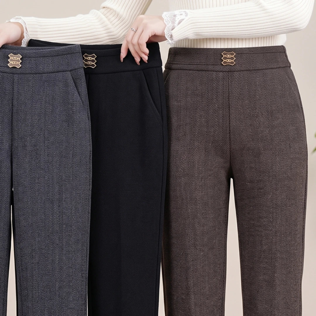 (Compre 2, Leve 3) Calça Eloá Feminina em Algodão, Poliéster e Viscose de Cintura Alta com Botões Decorativos