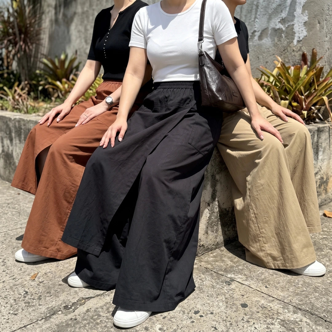 [Compre 2 e Leve 3] Saia-Calça Elori Feminina em Poliéster, Viscose e Elastano Pantacourt de Cintura Alta com Sobreposição Frontal e Cós Elástico + BRINDES