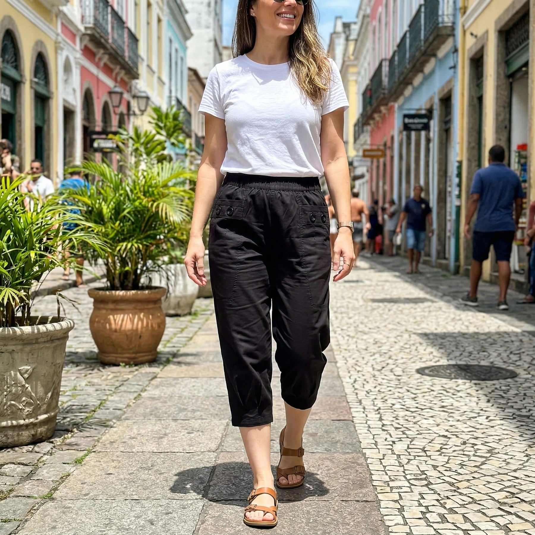 [Leve 4, Pague Só 2!] Calça Capri Serena Feminina em Algodão e Poliéster de Cintura Alta Flexível com Bolsos Práticos e Barra Pregueada