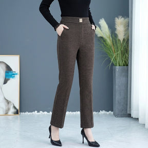 (Compre 2, Leve 3) Calça Eloá Feminina em Algodão, Poliéster e Viscose de Cintura Alta com Botões Decorativos
