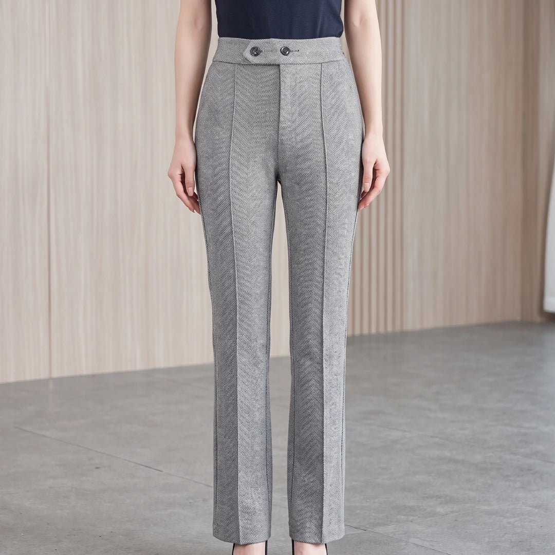 [Compre 2, Leve 3] Calça Mila Feminina em Poliéster, Viscose e Elastano de Cintura Alta com Botões Duplos + BRINDES
