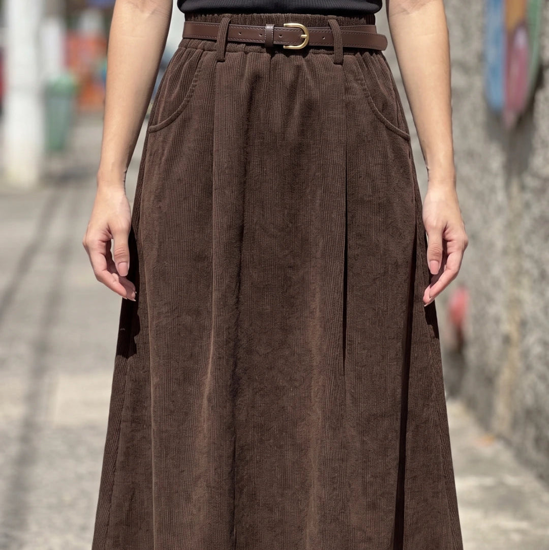 [Compre 2 e Leve 3] Saia Mirea Feminina em Veludo Cotelê de Algodão, Poliéster e Elastano de Cintura Elástica com Bolsos Curvos + BRINDES